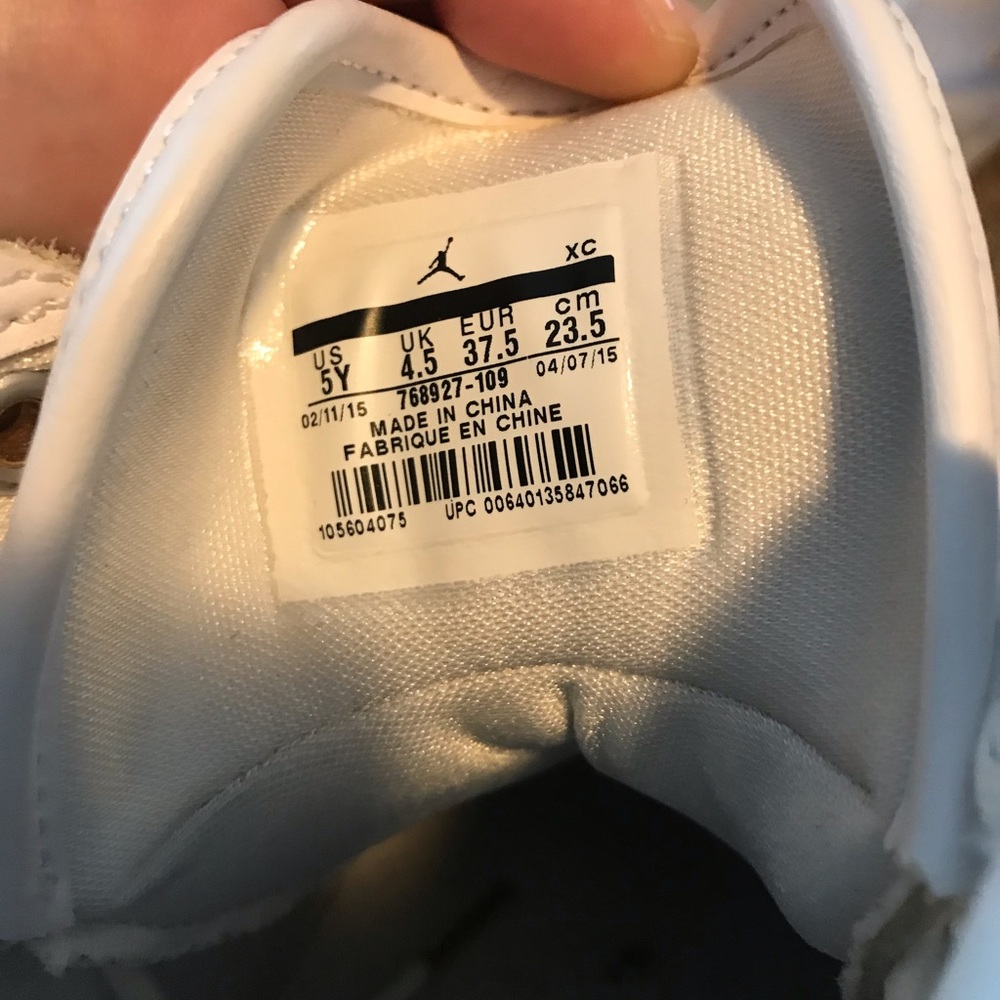 Sneakers - Picture 4 of 4